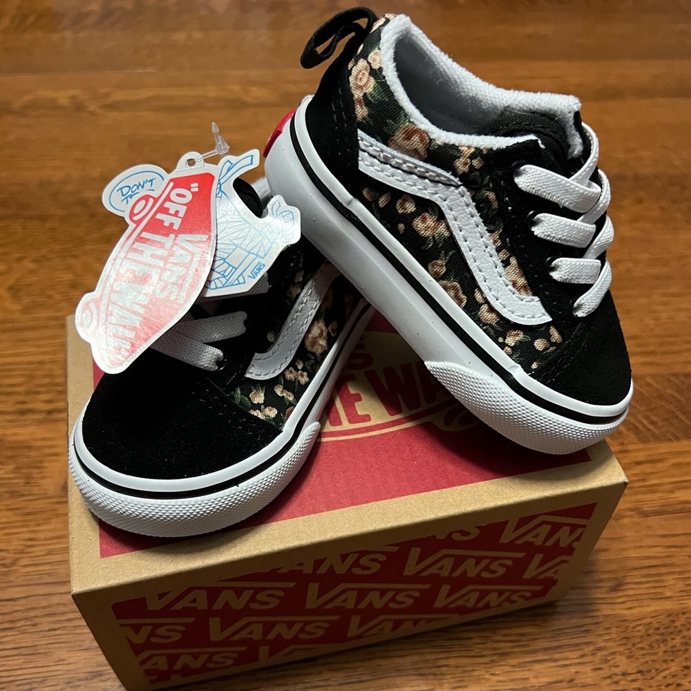Vans Baby Toddler Old Skool Rose Dreams Black/White/Floral Shoe Size 4